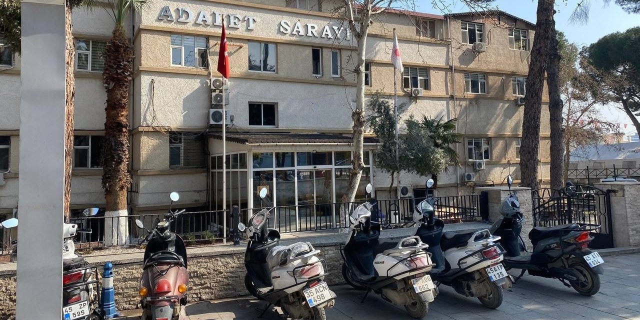 Alaşehir’de 21 kök kenevir ele geçirildi