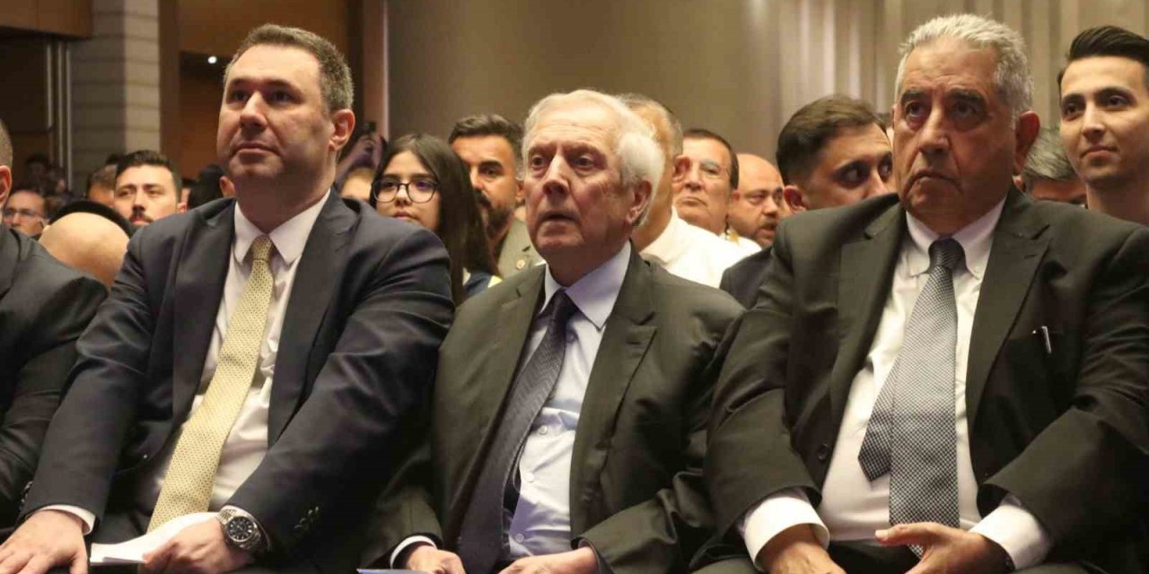 Aziz Yıldırım, İzmir’de kongre üyeleriyle bir araya geldi
