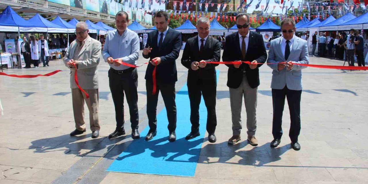 Meslek liseliler hünerleriyle bölümlerini tanıttı