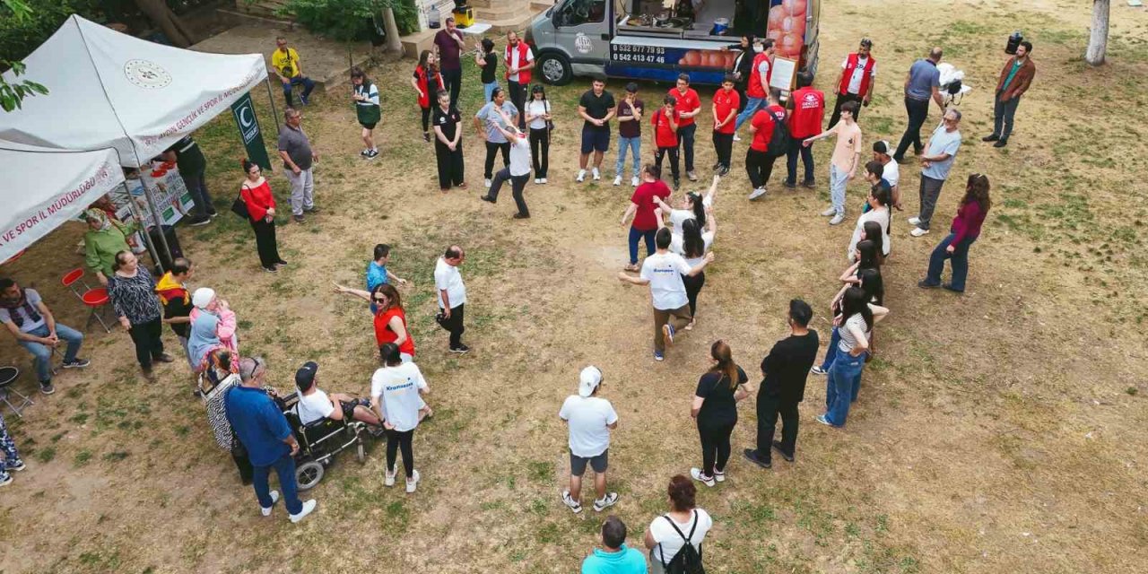 Özel bireyler ve aileleri doğada gönüllerince eğlendi