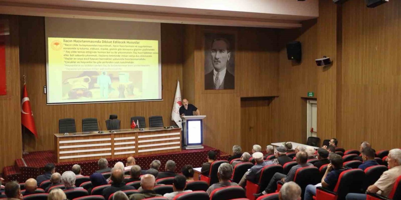 Menteşeli üreticilere "B reçete ve bitki koruma" eğitimi