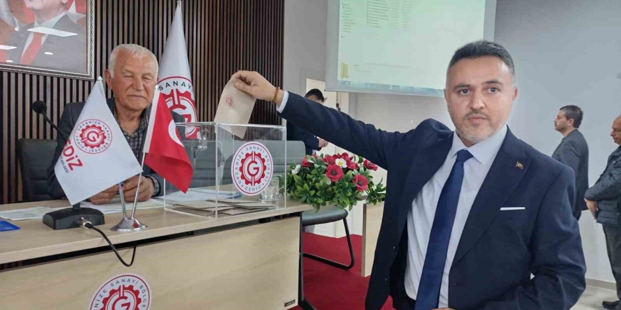 Gediz OSB’de başkanlık görevi Dr. Yunus Altıngemi’ye geçti
