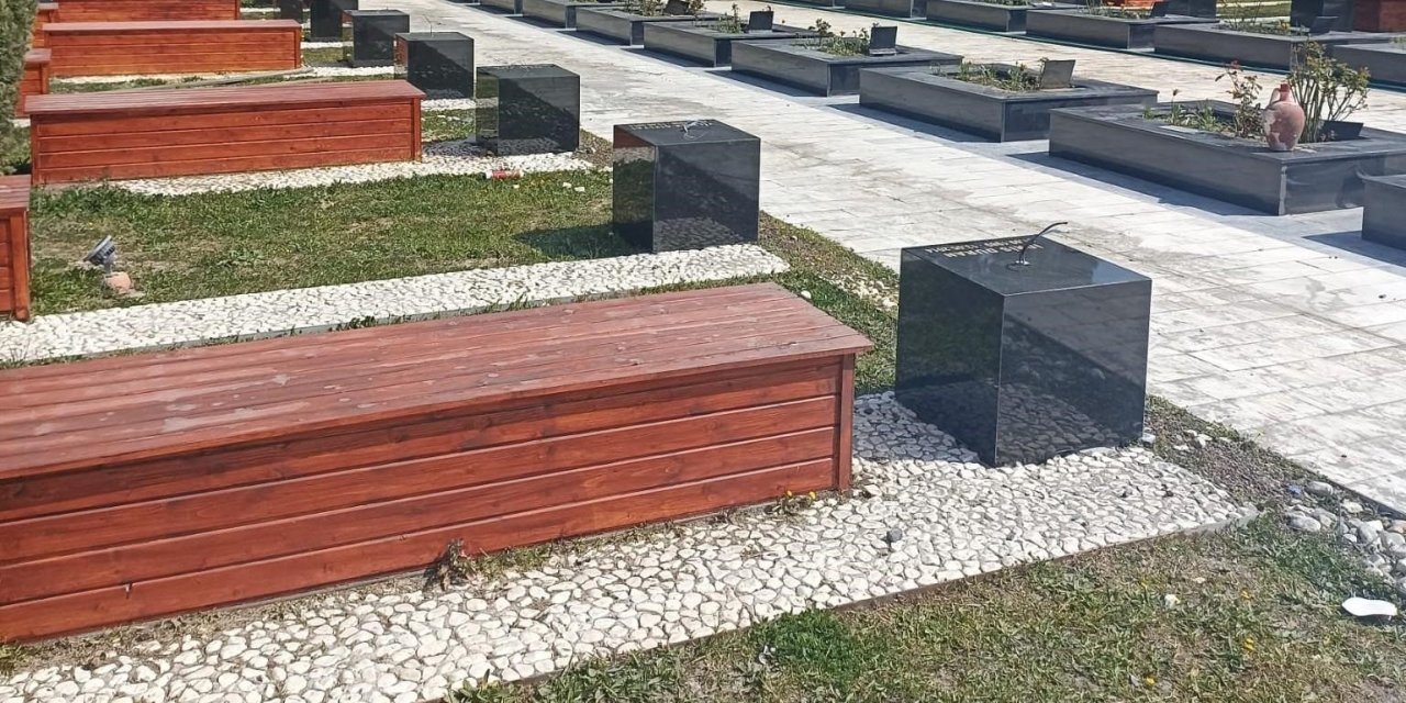 Manisa Büyükşehir mezarlıkları Kurban Bayramı’na hazırlıyor