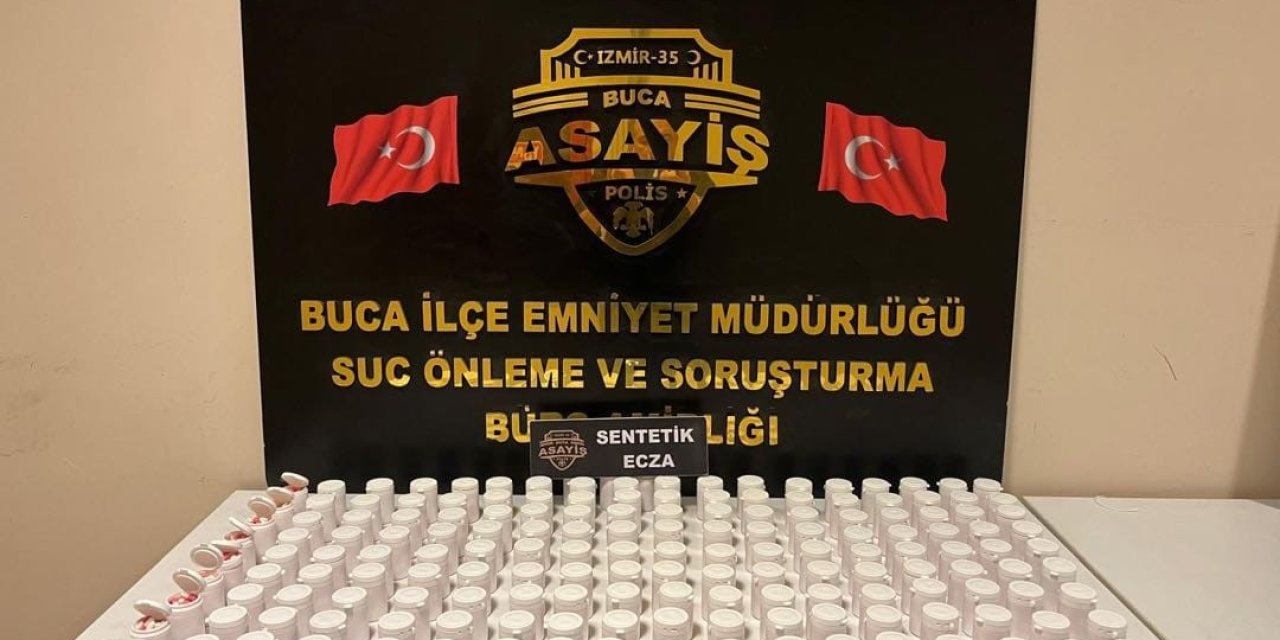 İzmir’de 10 bin 854 sentetik hap ele geçirildi