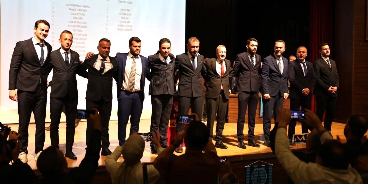 Kütahyaspor’da Hacı Osman Altınkaya yeniden başkan seçildi