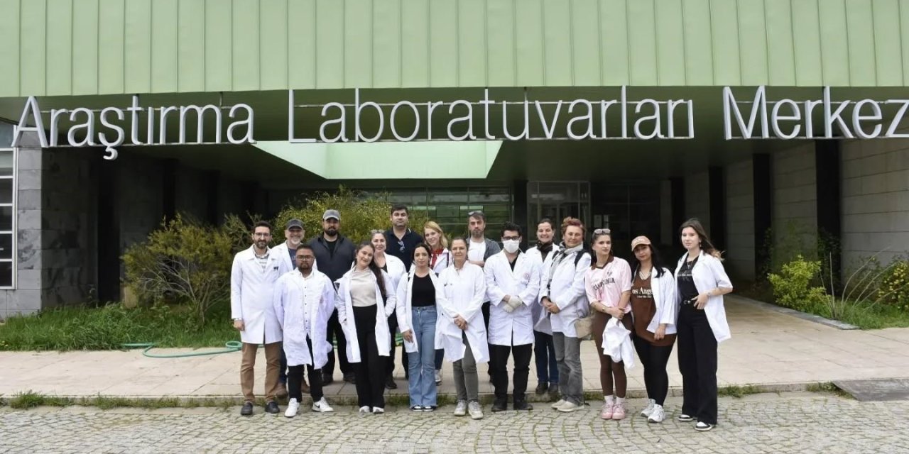 Öğrenciler ileri analiz yöntemlerini laboratuvarda inceledi