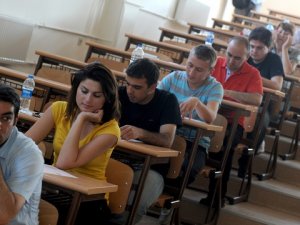 KPSS’de İlk Oturum Sona Erdi