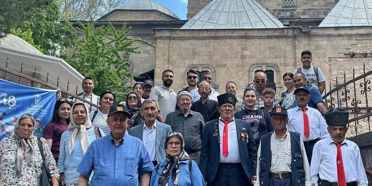 Bayındırlı kahraman gaziler ve ailelerine Afyonkarahisar kültür gezisi
