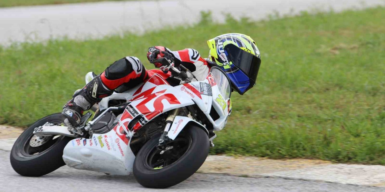 Türkiye Süpermoto Şampiyonası ve FIM MotoMini Türkiye Serisi’nde sezonun 2. ayağı Uşak’ta yapıldı