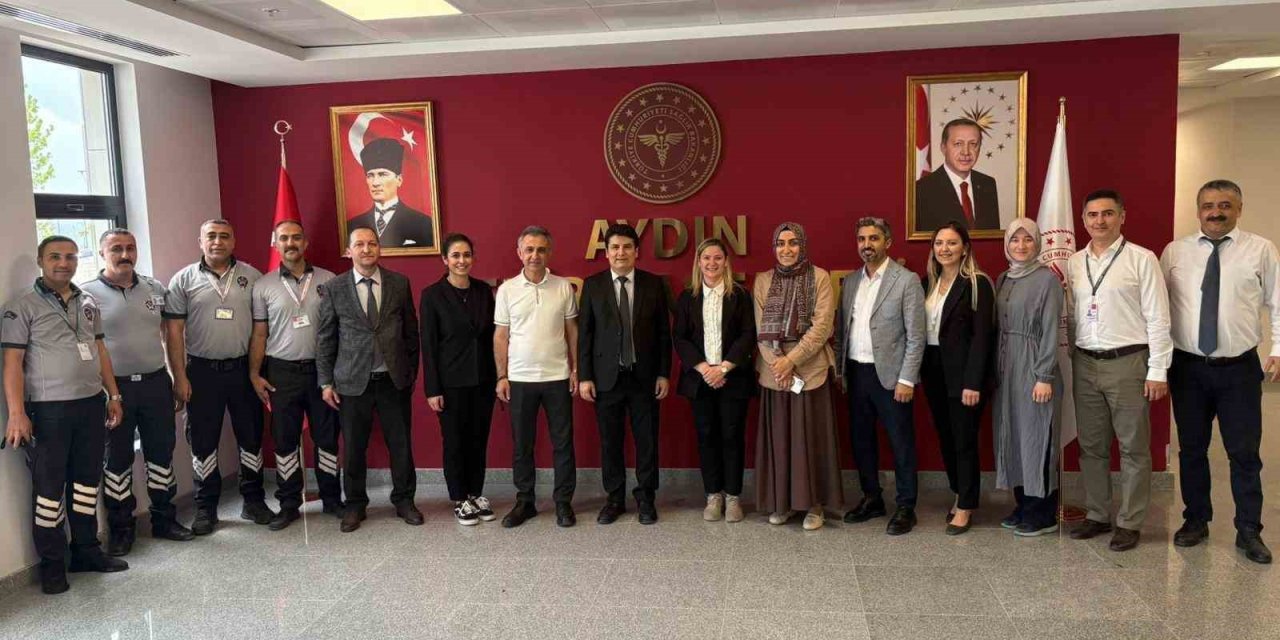 Aydın Şehir Hastanesi’nde personelin bayramı kutlandı