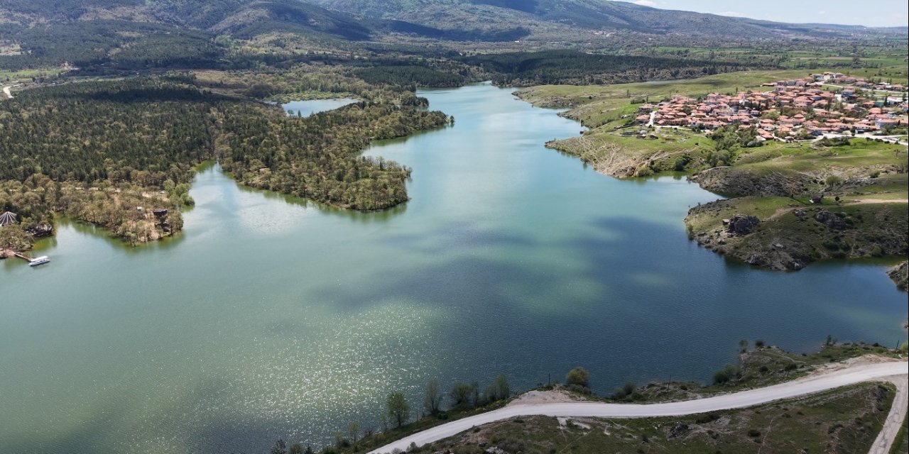 Kütahya’daki Enne Barajı 3 yıl aradan sonra yüzde 100 doluluk oranına ulaştı