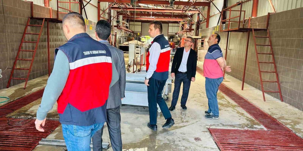 Gediz’de geçici kurban kesim yerlerinde denetim