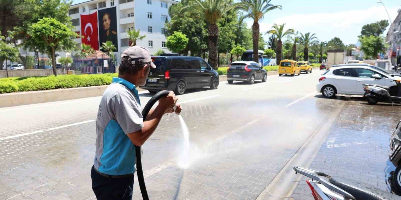 Marmaris Belediyesi bayramda da sahada olacak
