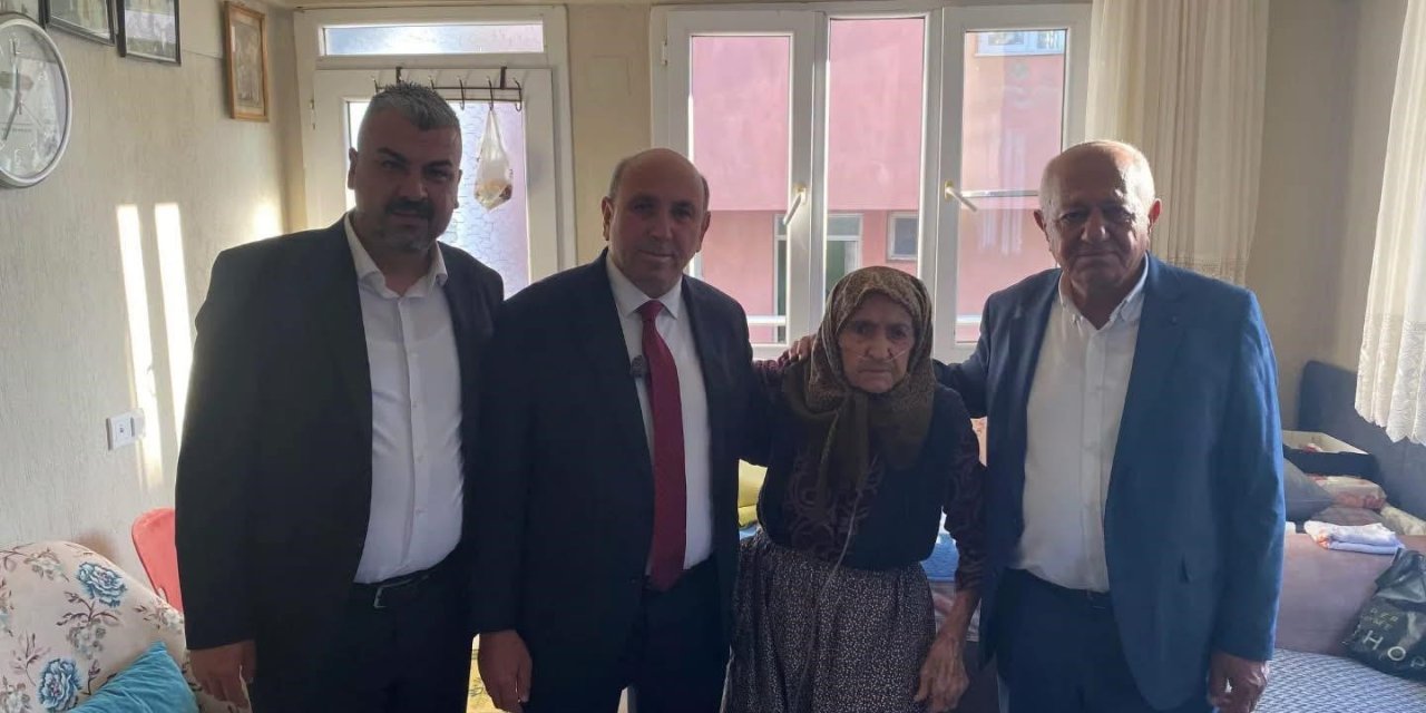 Başkan Akdeniz bayram namazını Afşar Mahallesi’nde kıldı