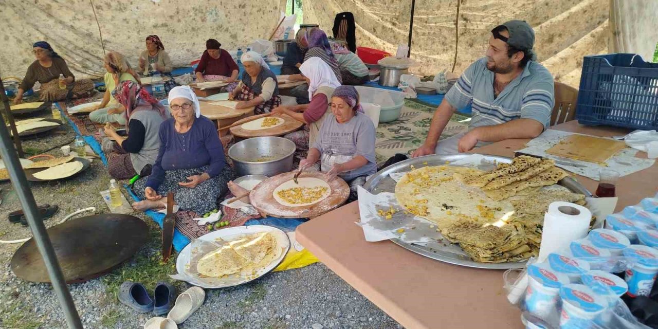Çameli’nde mezarlık hayrında birlik ve beraberlik örneği