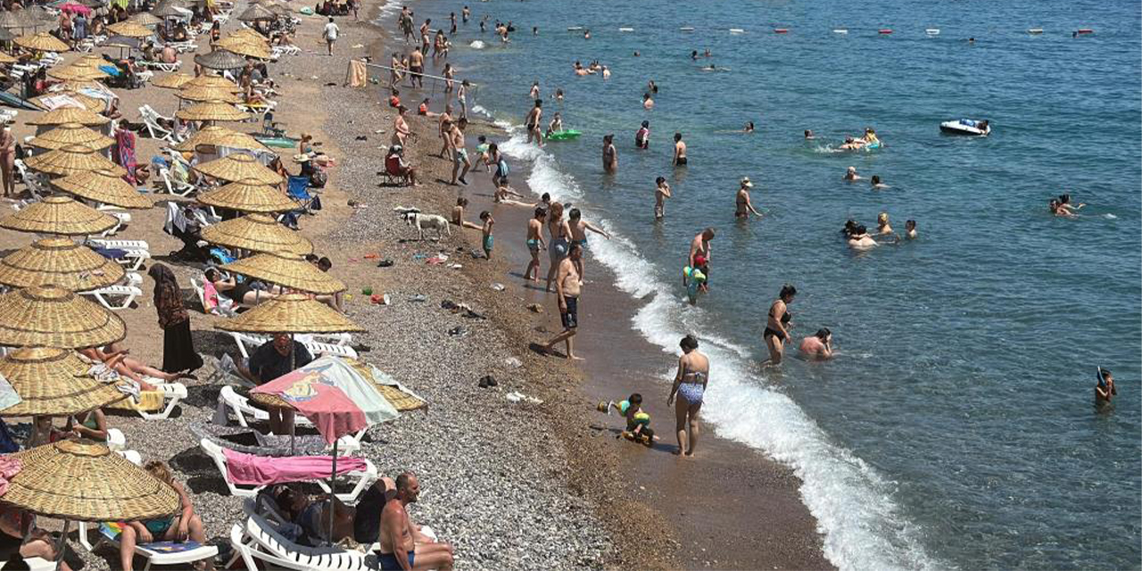 Bodrum’da sahiller doldu taştı