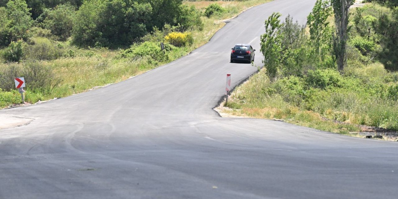 Büyüksümbüller ile Ortaköy arasındaki yol sıcak asfaltla yenilendi