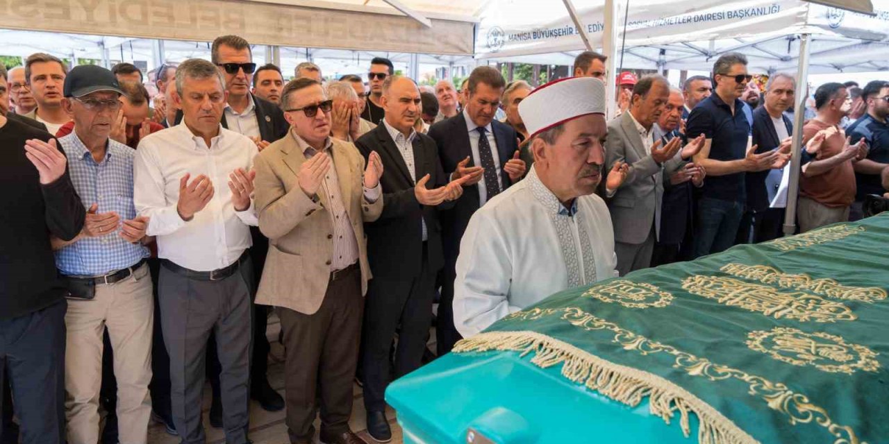 Özgür Özel’in amcası son yolculuğuna uğurlandı