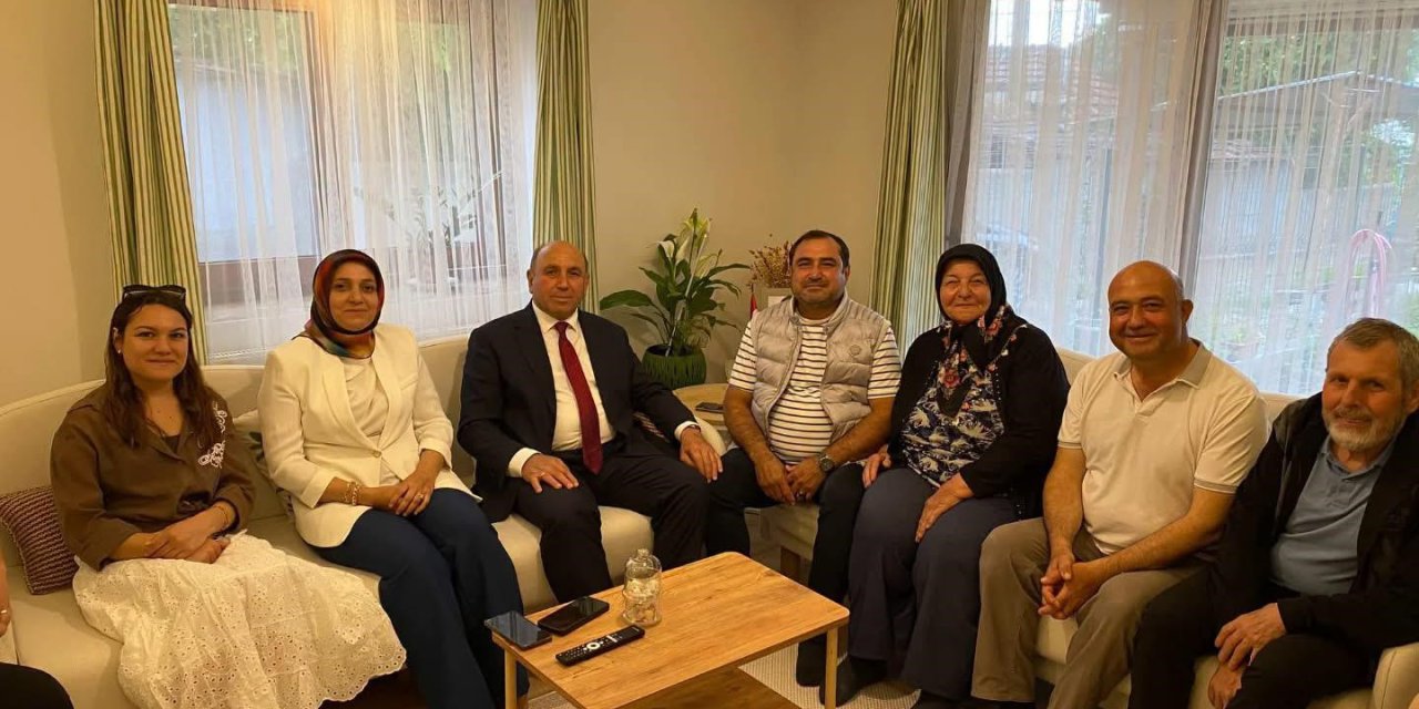 Başkan Akdeniz’den şehit ailelerine bayram ziyareti