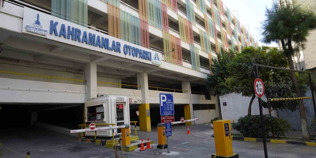 İzmir’de elektrikli araçlar için otoparklarda yüzde 50 indirim sürüyor