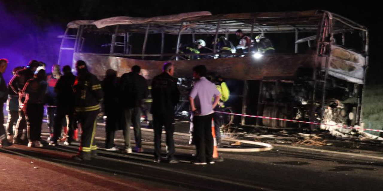 Denizli’de facia: Alev alan yolcu otobüsünde 8 kişi hayatını kaybetti