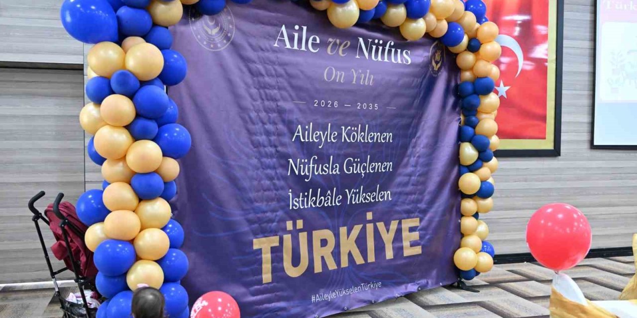 Manisa’da üç kuşak aynı sofrada buluştu