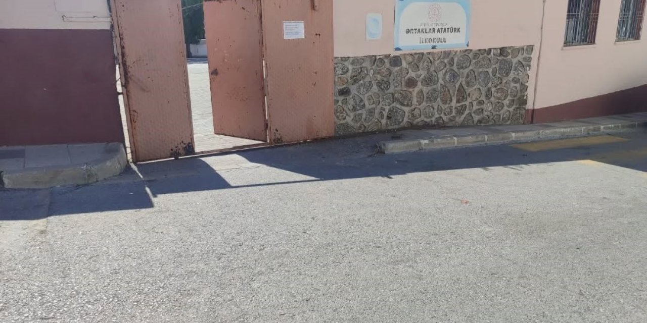 Germencik zabıtasının okul nöbeti sürüyor
