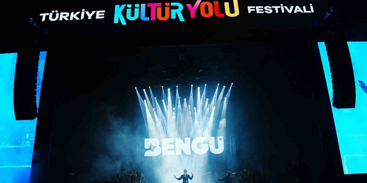 Bengü’den Manisa’da muhteşem gece