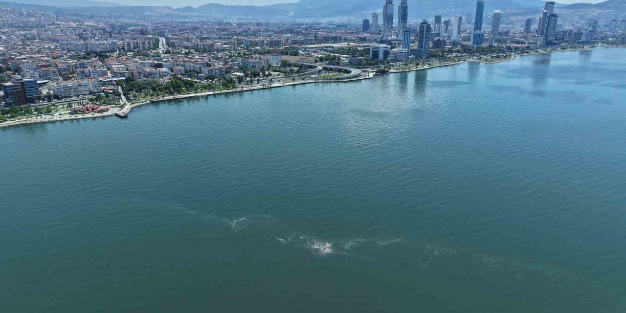İzmir Körfezi’nde kirlilik dron ile tespit edildi