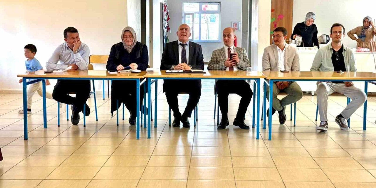 Hisarcık’ta kitap söyleşisi programı düzenlendi