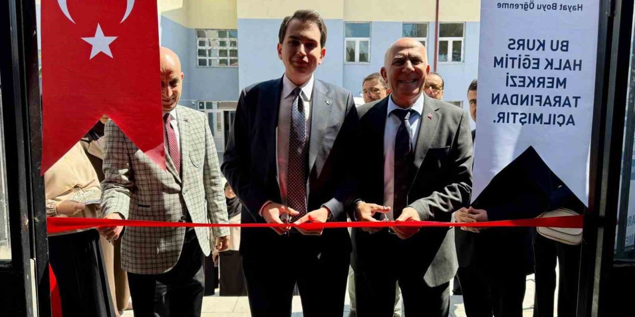 Hisarcık’ta giyim sergisi açıldı
