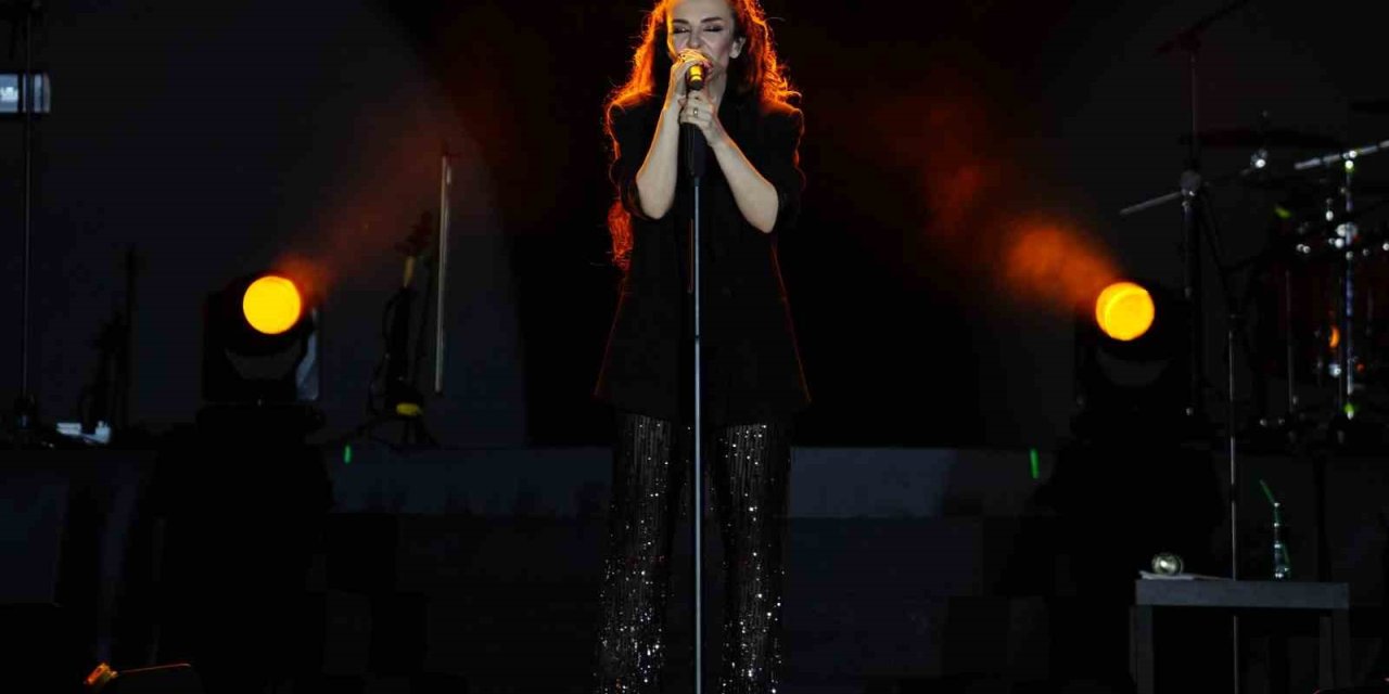 Kültür Yolu Festivalinde Fatma Turgut’tan unutulmaz gece