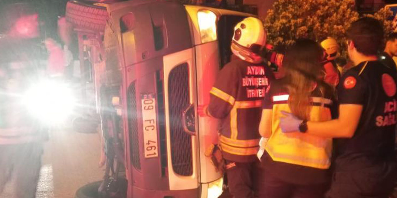 Efeler’de gece yarısı kaza: Minibüs devrildi, 2 kişi yaralandı