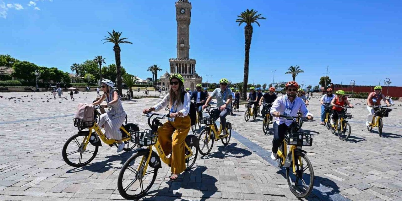 İzmir’de fuarcılığın uluslararası liderleri buluştu