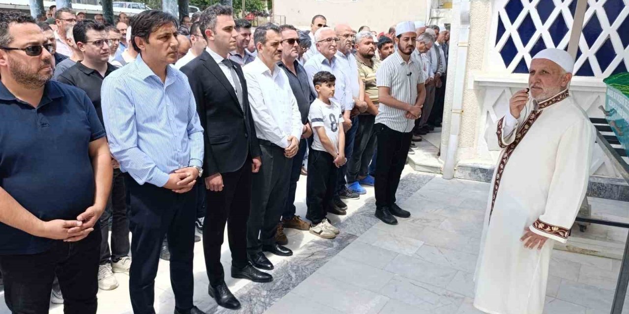 Denizli’deki facia kurbanı otobüs şoförü gözyaşlarıyla uğurlandı