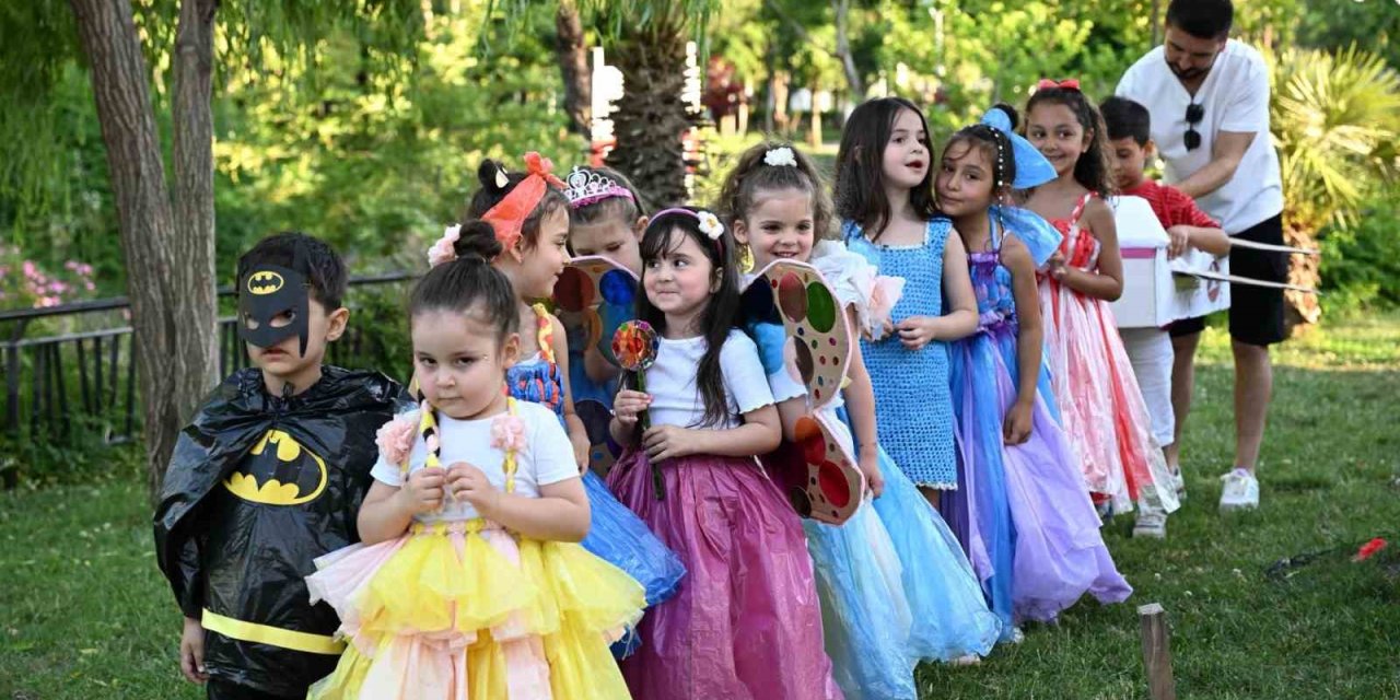 Atık malzemeler minik ellerde sanata dönüştü