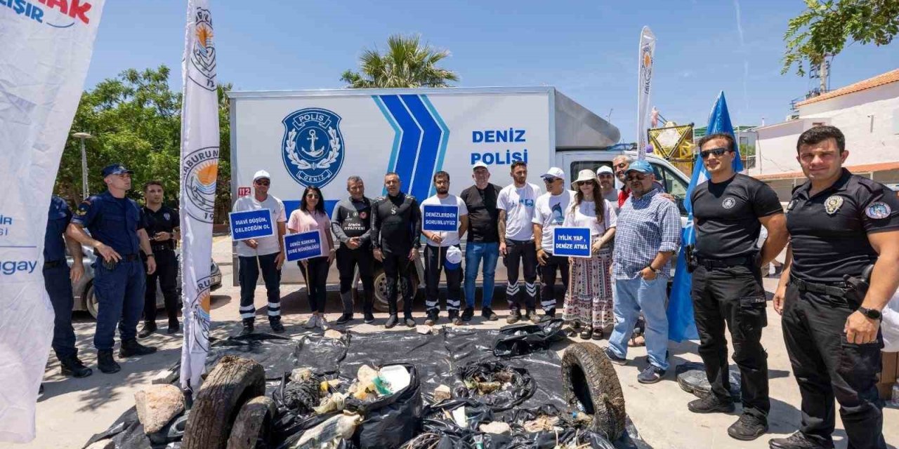 Plajdan 750 kilogram atık toplandı