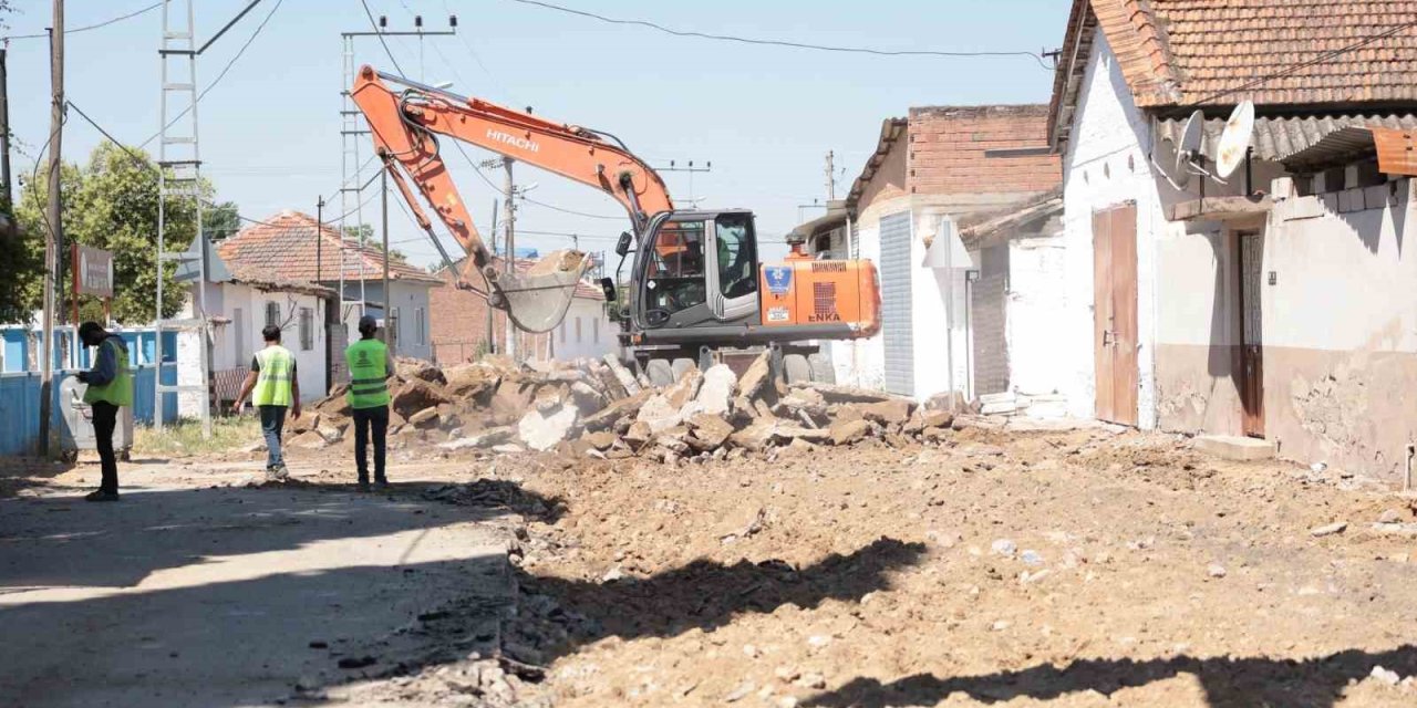 Hacıaliobası’nda yol çalışmaları başladı