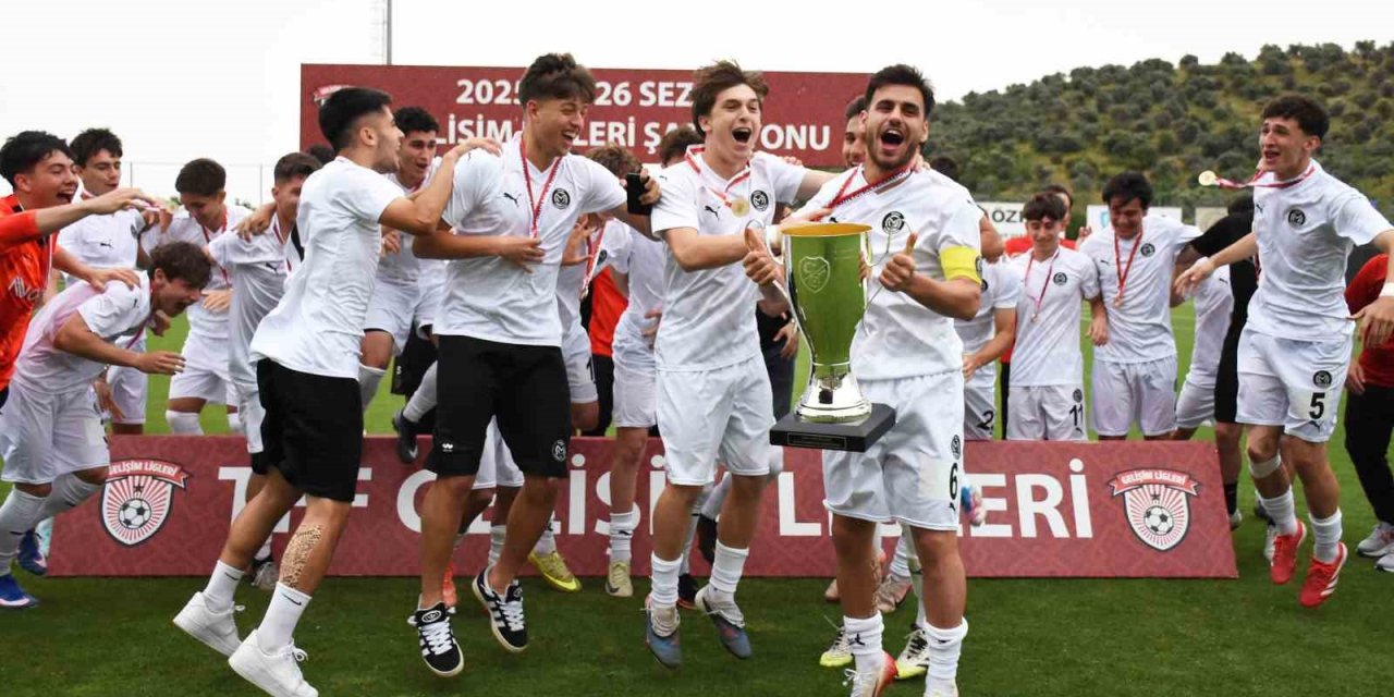 Manisa FK geleceğin yıldızlarını arıyor