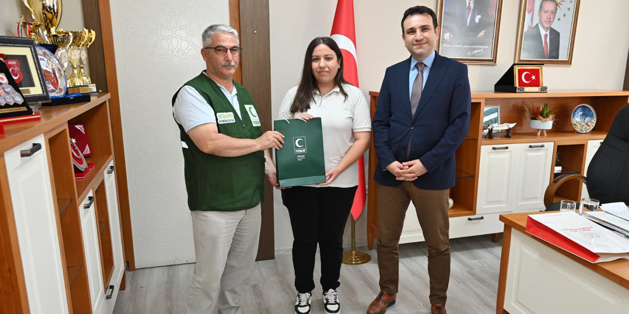 Türkiye ikincisi Aliye Ülker’e Aydın’da ödül
