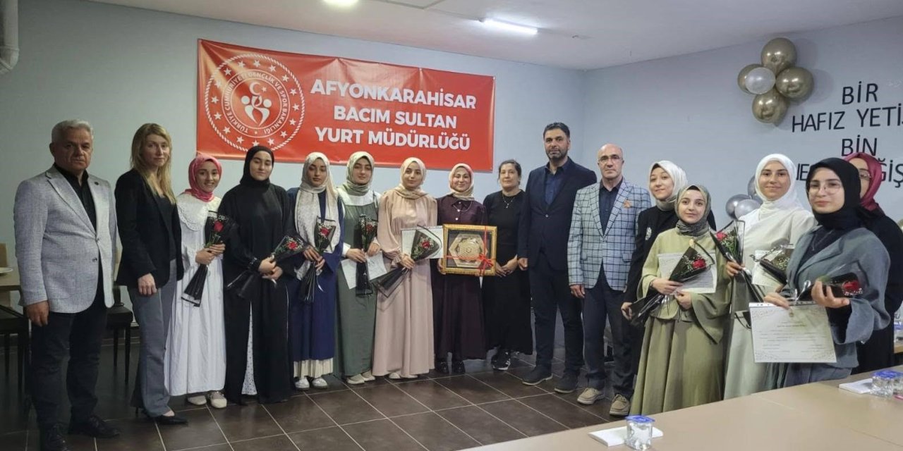 Öğrenci yurdundaki ’Kur’an’ı Kerim ve Hafızlık Kursu’ programı sona erdi