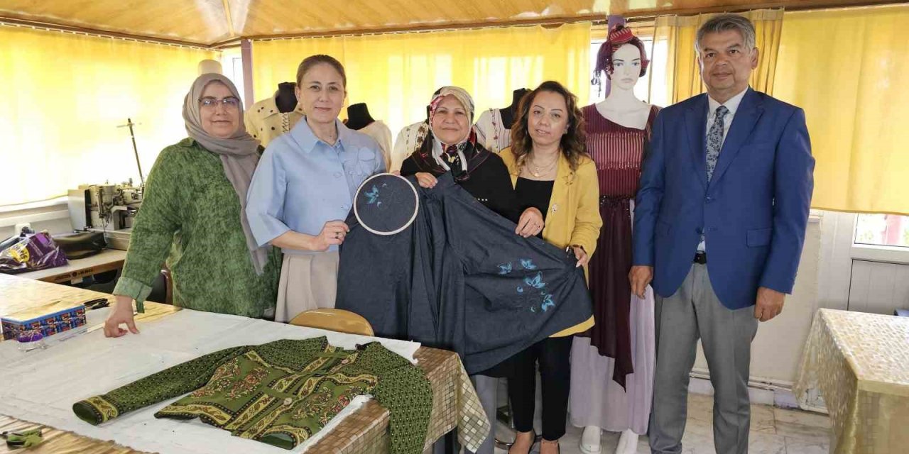 Nazilli’de halk eğitimin kursları yoğun ilgi görüyor