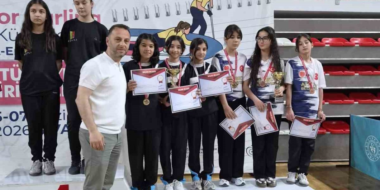 Afyonkarahisarlı sporculardan Floor Curling Türkiye Şampiyonası’nda önemli başarı