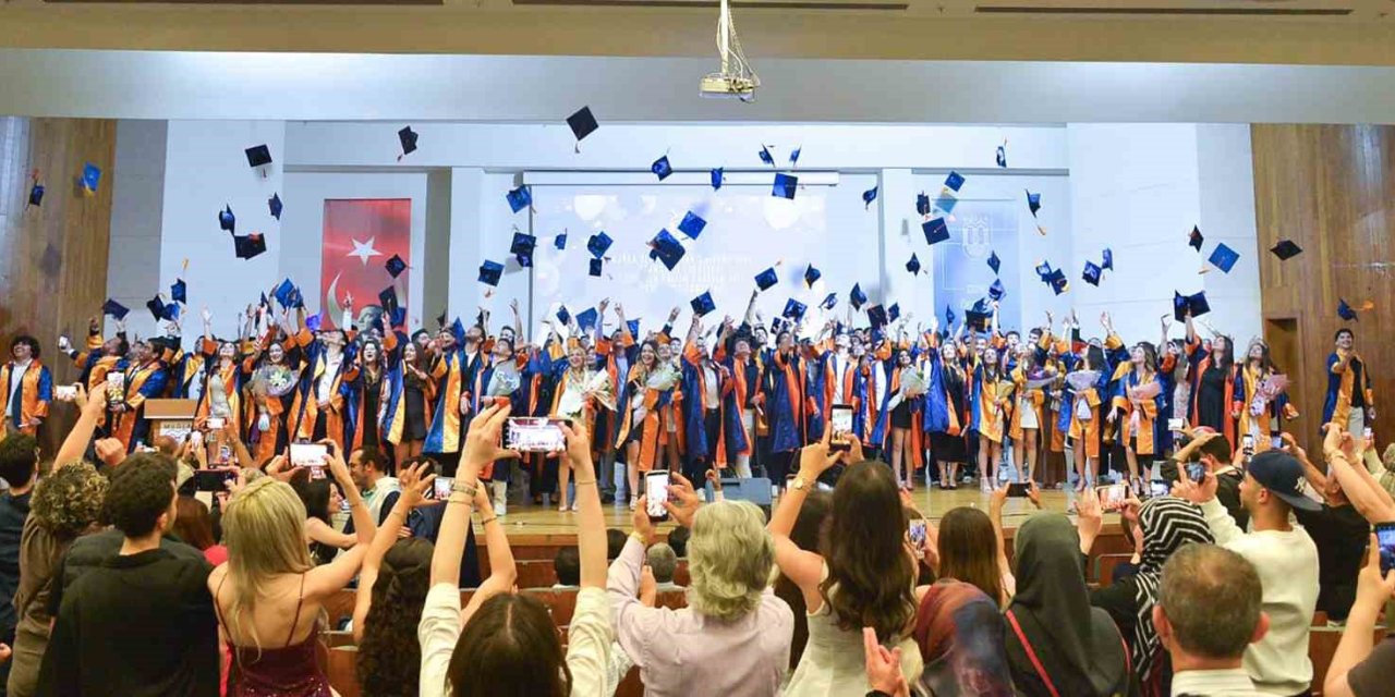 MSKÜ Teknoloji Fakültesi mezunlarını uğurladı