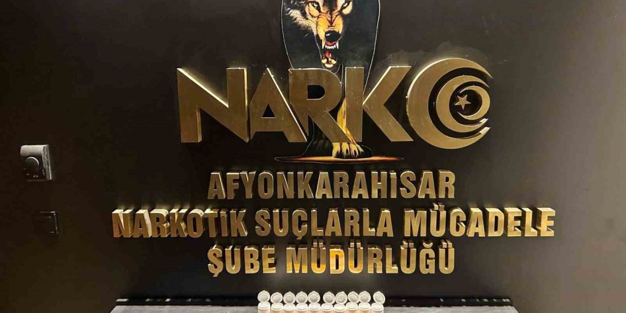Afyonkarahisar’da uyuşturucu emdirilmiş peçete ve 508 adet sentetik ecza maddesi ele geçirildi