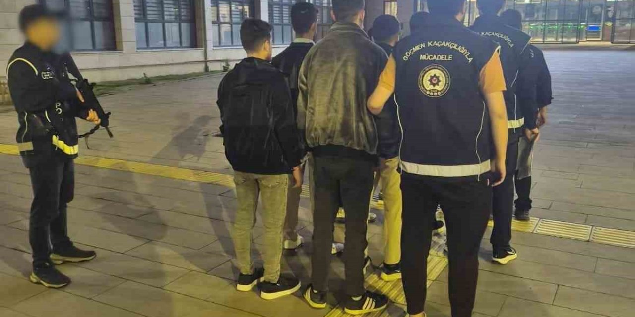 Afyonkarahisar’da göçmen kaçakçılığı operasyonunda 8 düzensiz göçmen yakalandı