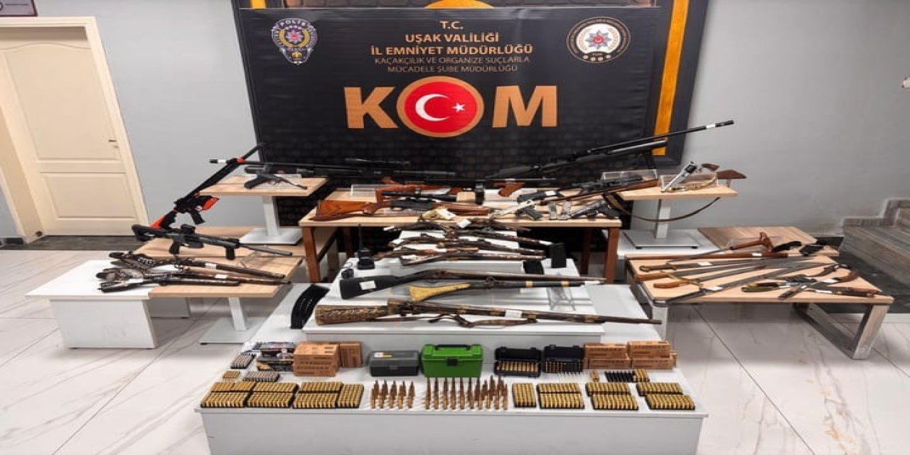 Uşak’ta silah ve tarihi nitelikteki tüfekler ele geçirildi
