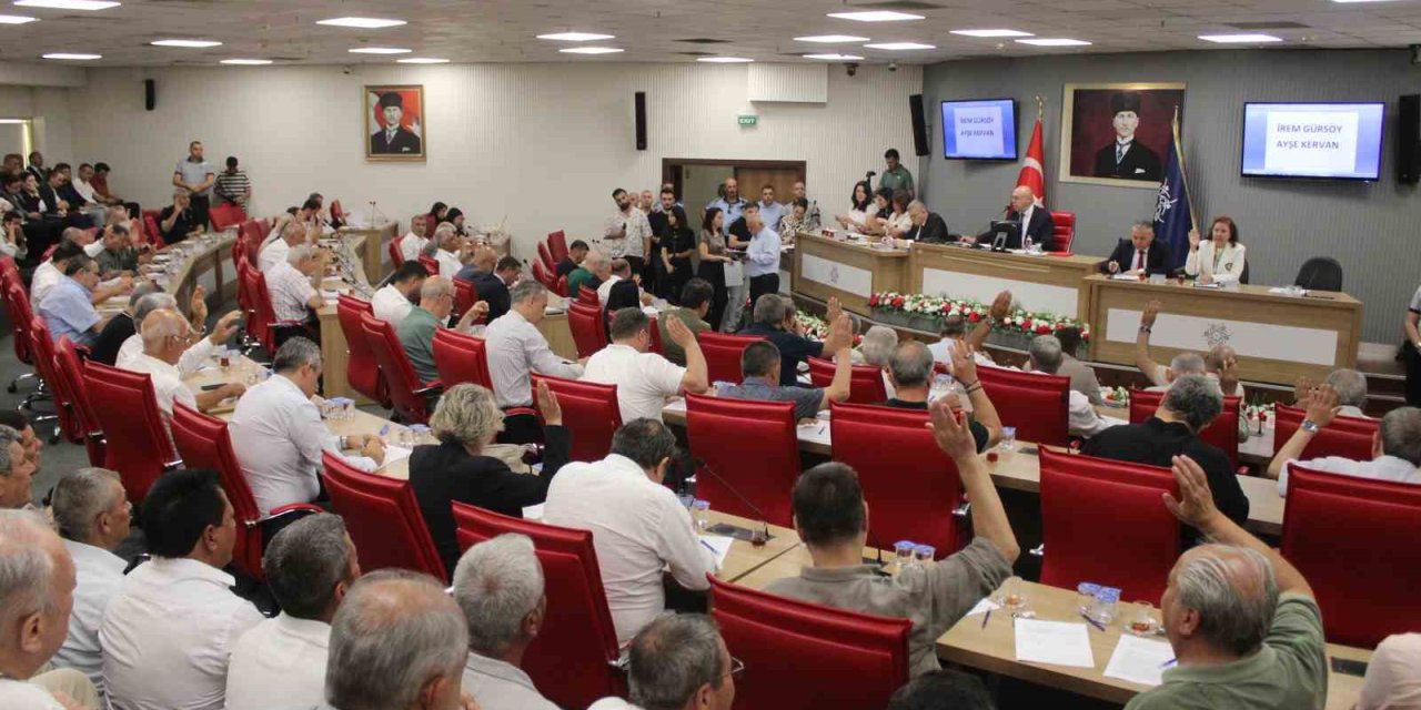 Aydın Büyükşehir Meclisi'nde divan katipliği seçimi yapıldı