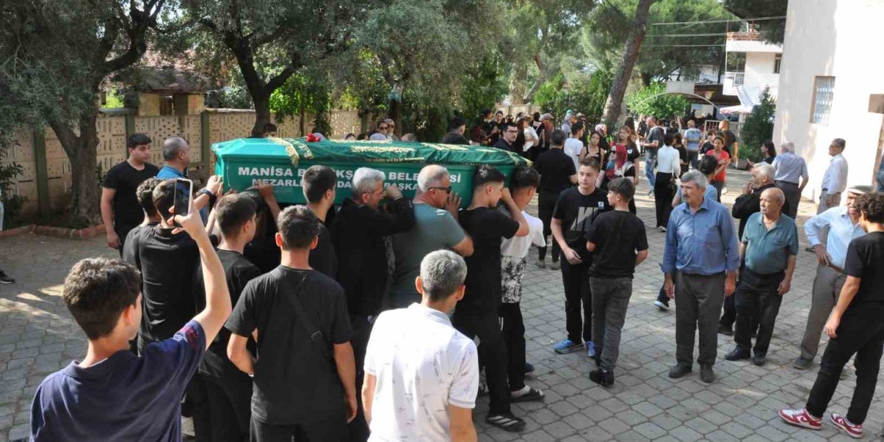 Manisa, 15 yaşındaki Erdem Demir’e ağladı