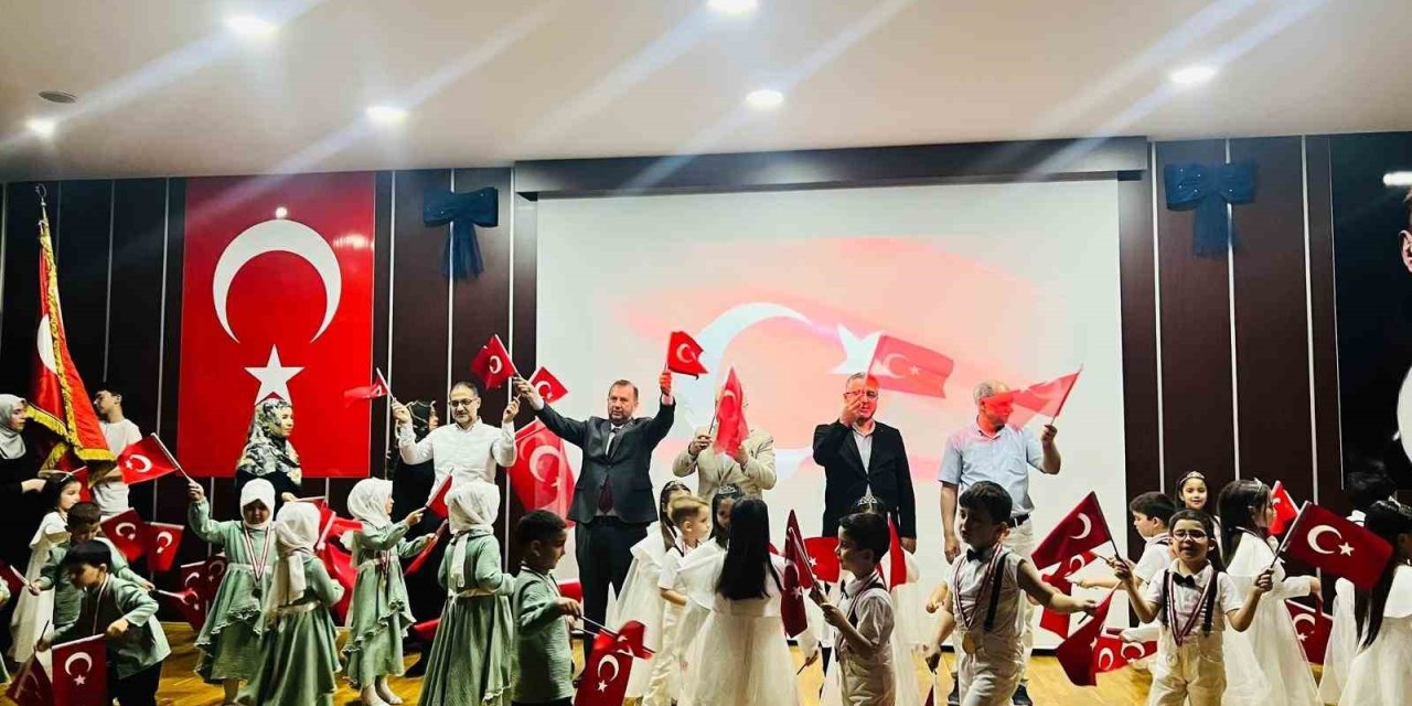 Kardeş Kur’an Kursları yılsonunu coşkuyla kutladı